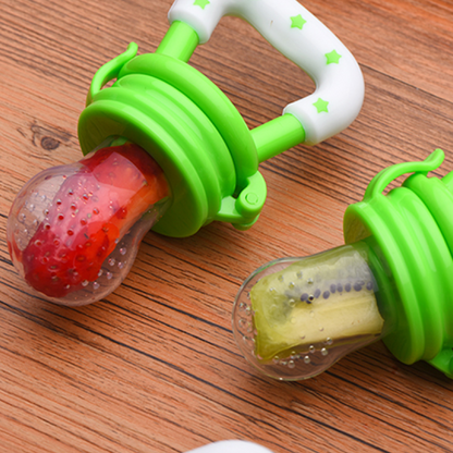 Baby fruit feeder pacifier with fresh fruit chunks - ideal for safe and enjoyable feeding experiences. Perfect for introducing solid foods to infants.